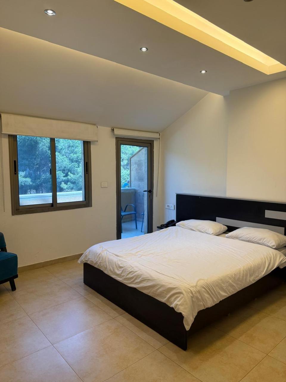 Le Caravelle Beirut Hotel Mansourieh Exterior photo